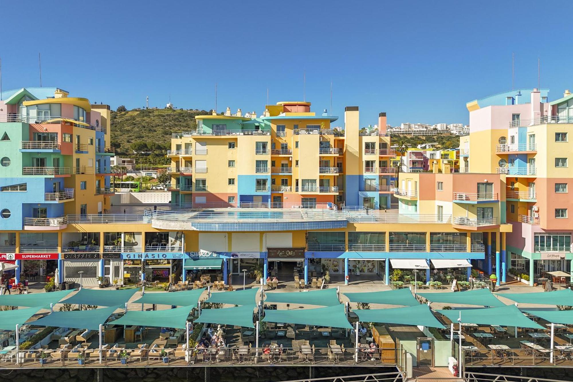 Marina Breeze Apartment With Pool - 900M From The Beach อัลบูเฟรา ภายนอก รูปภาพ