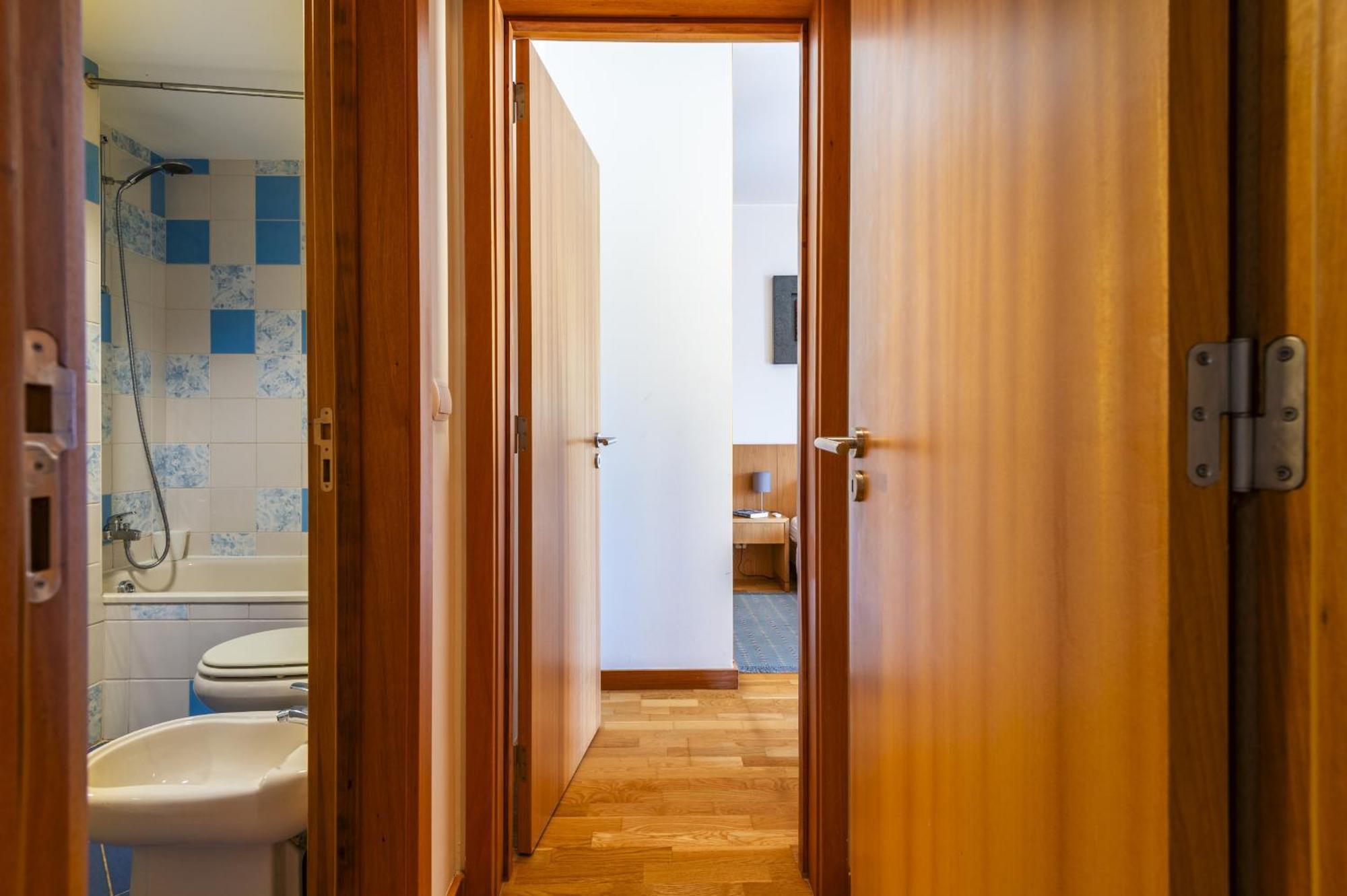 Marina Breeze Apartment With Pool - 900M From The Beach อัลบูเฟรา ภายนอก รูปภาพ
