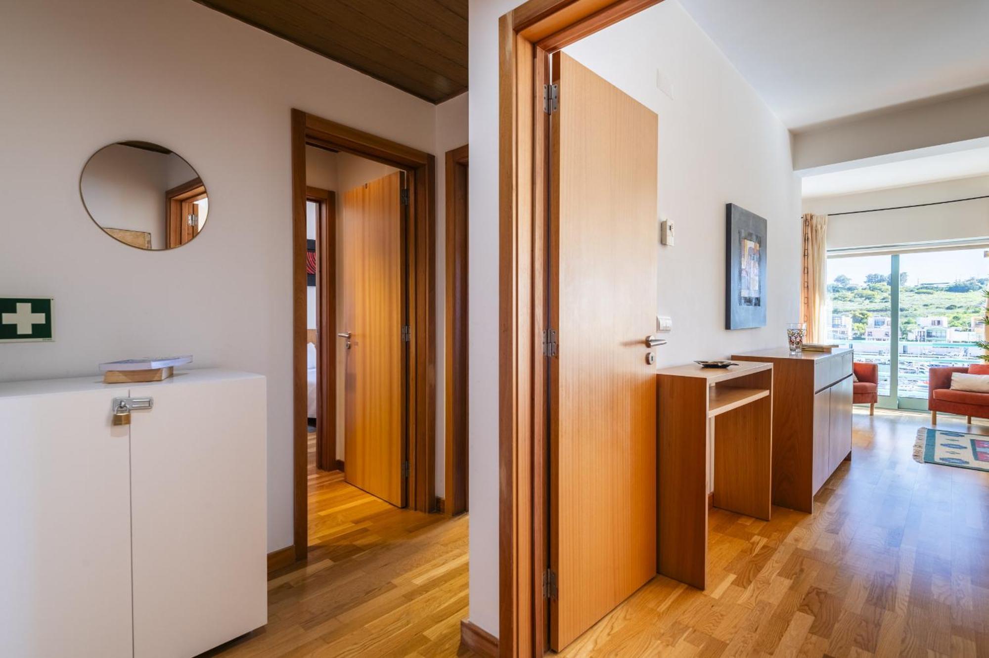 Marina Breeze Apartment With Pool - 900M From The Beach อัลบูเฟรา ภายนอก รูปภาพ