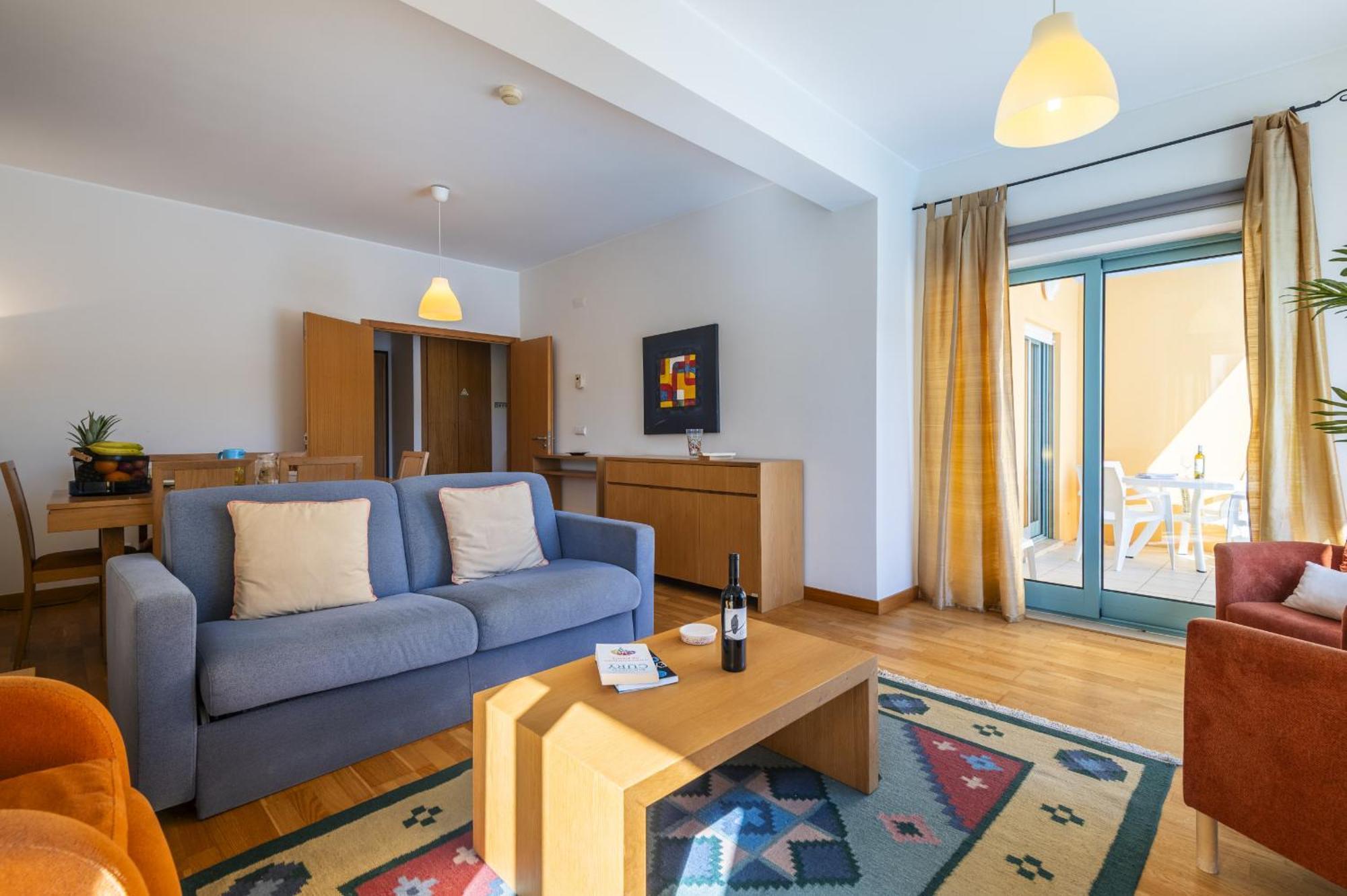 Marina Breeze Apartment With Pool - 900M From The Beach อัลบูเฟรา ภายนอก รูปภาพ