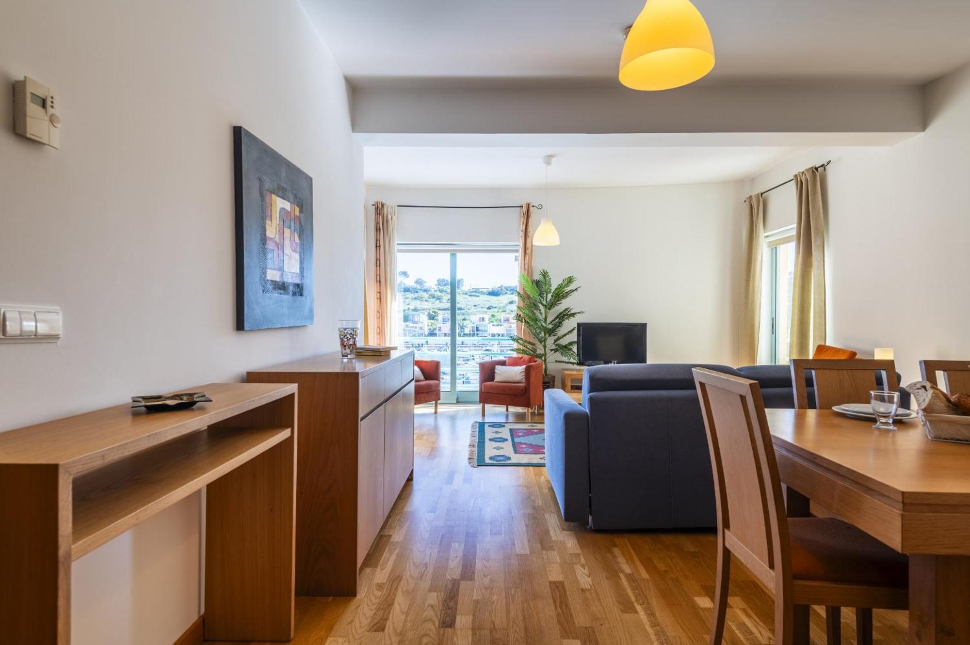 Marina Breeze Apartment With Pool - 900M From The Beach อัลบูเฟรา ภายนอก รูปภาพ